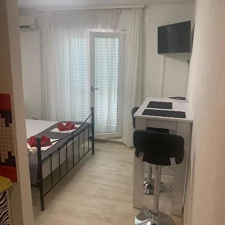 Logos Апартаменты *