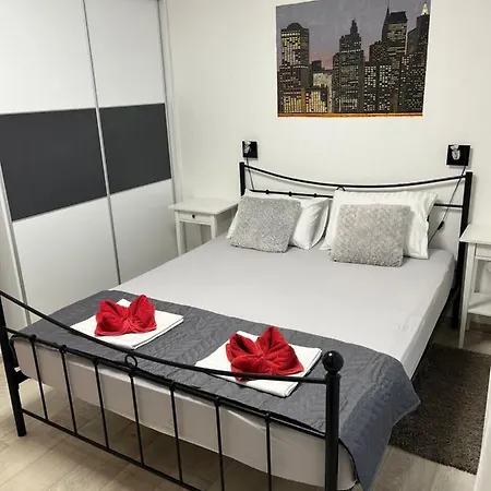 Logos * Трогир