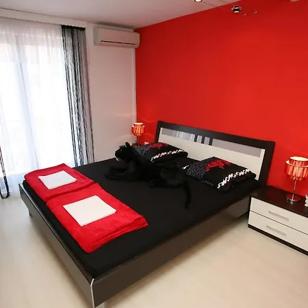 Logos * Трогир