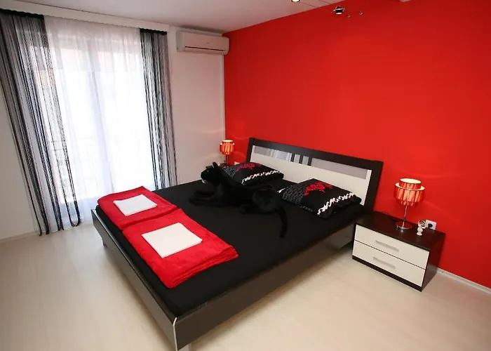 Logos * トロギール